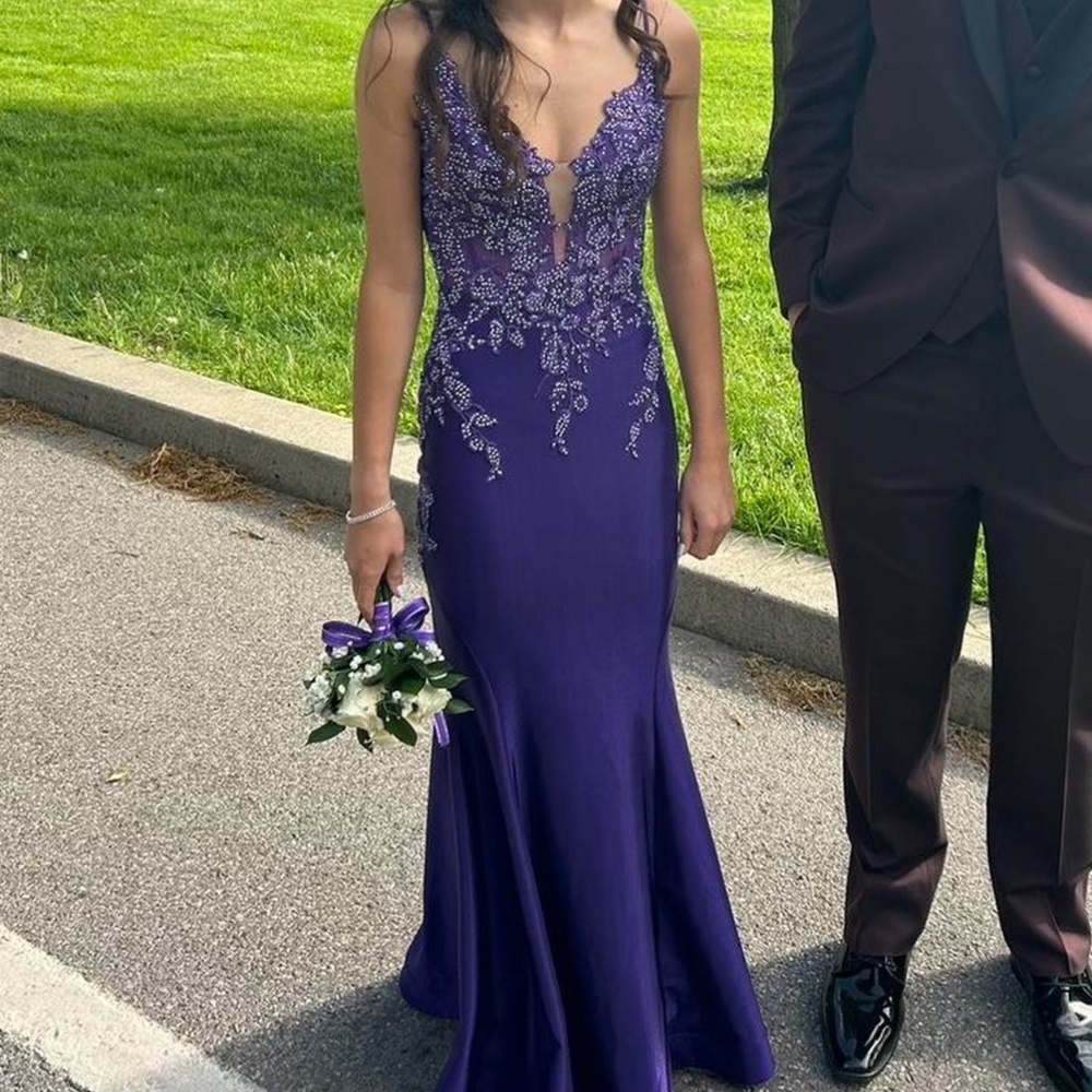 Mermaid style spaghetti strap Purple prom or Ball dress with sequins Size 0